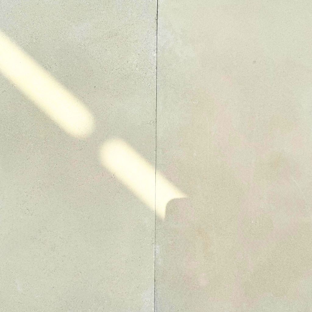 M Atlas Beige